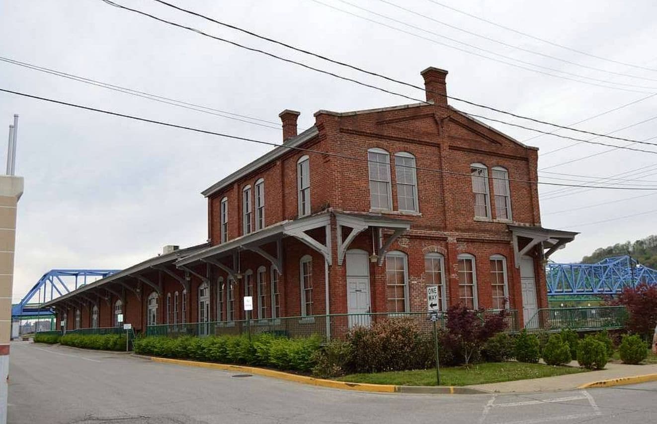 Ashland, Kentucky Nursing Home Abuse Lawyers | Michael Hill Trial Law