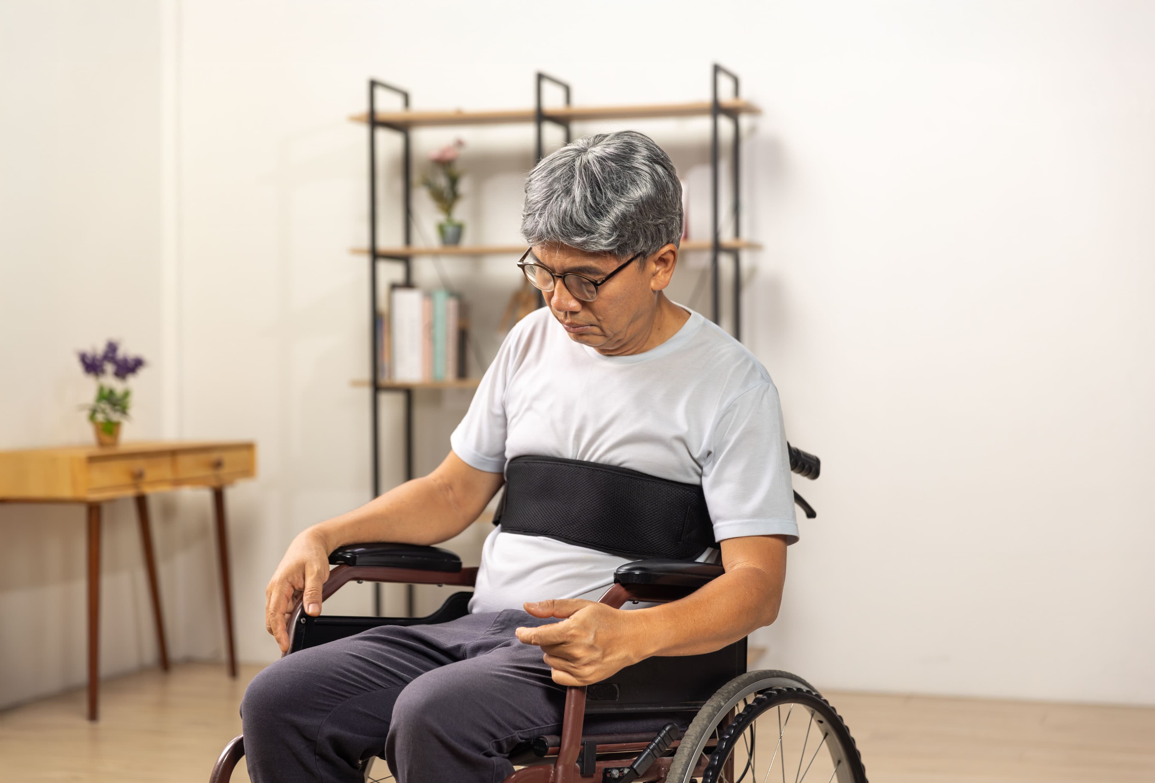 Improper Use of Restraints in Nursing Homes: When It Becomes Abuse