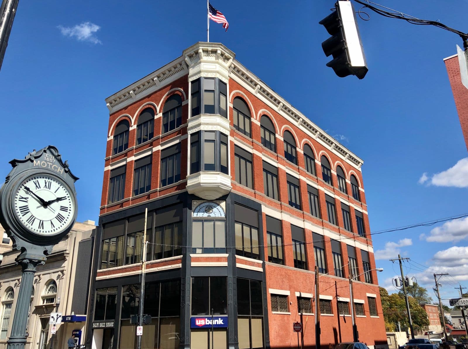 Covington, Kentucky Nursing Home Abuse Lawyers | Michael Hill Trial Law