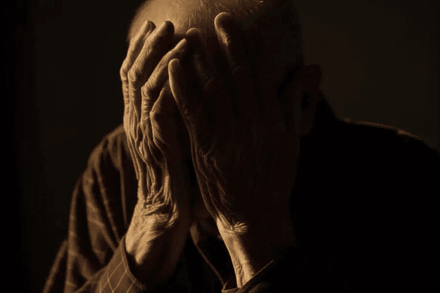 What are the Signs of Nursing Home Abuse? - Michael Hill